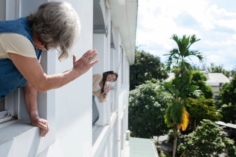 How to Be a Good Neighbor in Your Apartment Complex